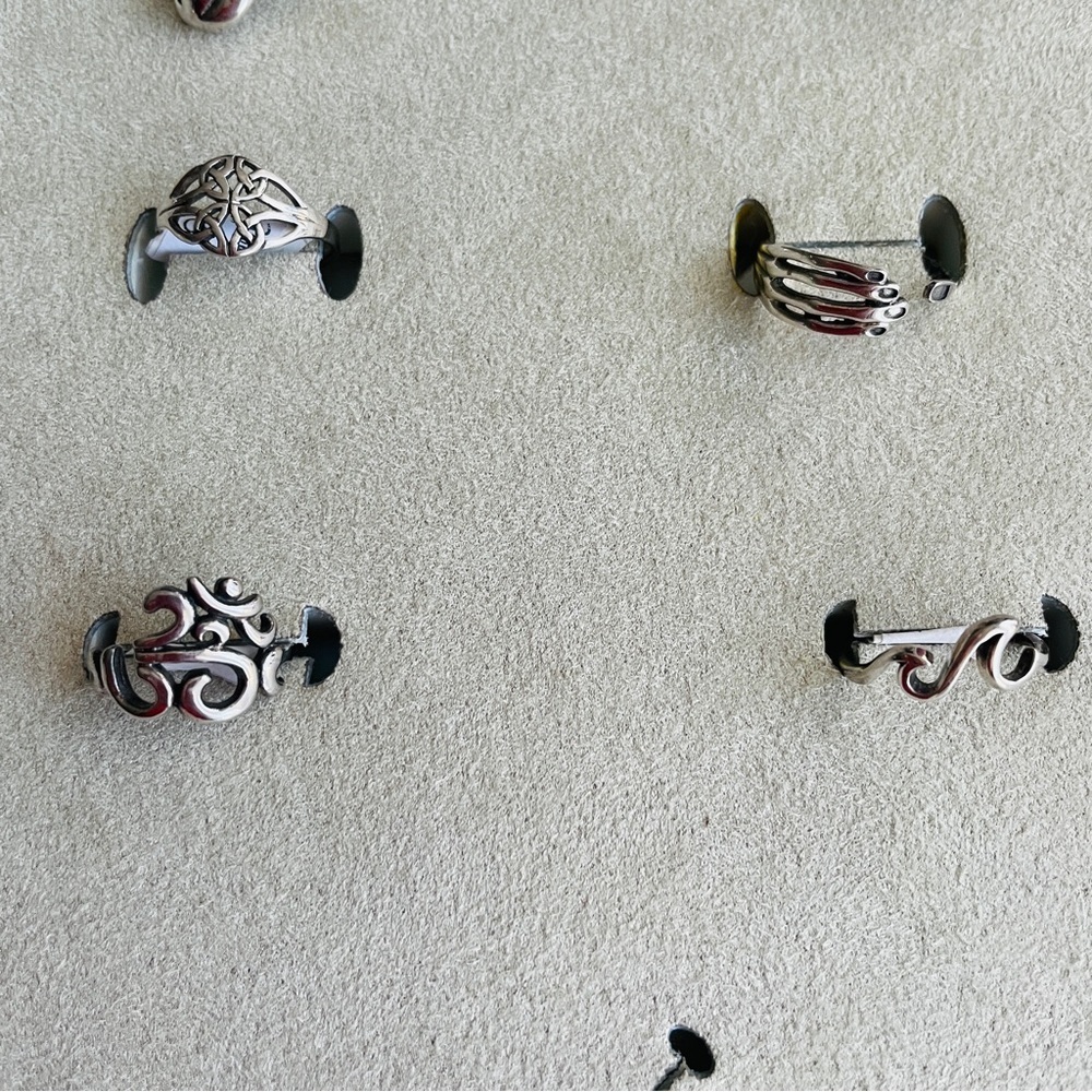 Kitty Cat Horizontal Sterling Silver Ring Available in Sizes 7, 8, 10 - Picture 12 of 13